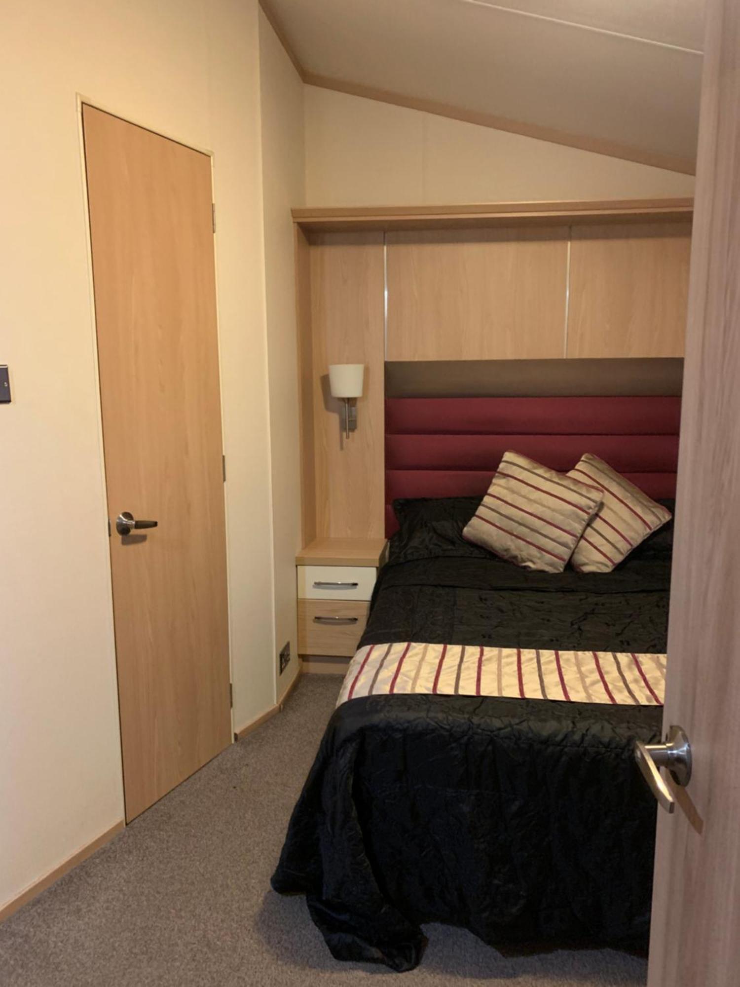 Luxury 2 Bed Lodge Sleeps Up To 6, Free Parking, Wi-Fi, E3 Whitehouse Leisure Park Towyn Kinmel Bay Экстерьер фото